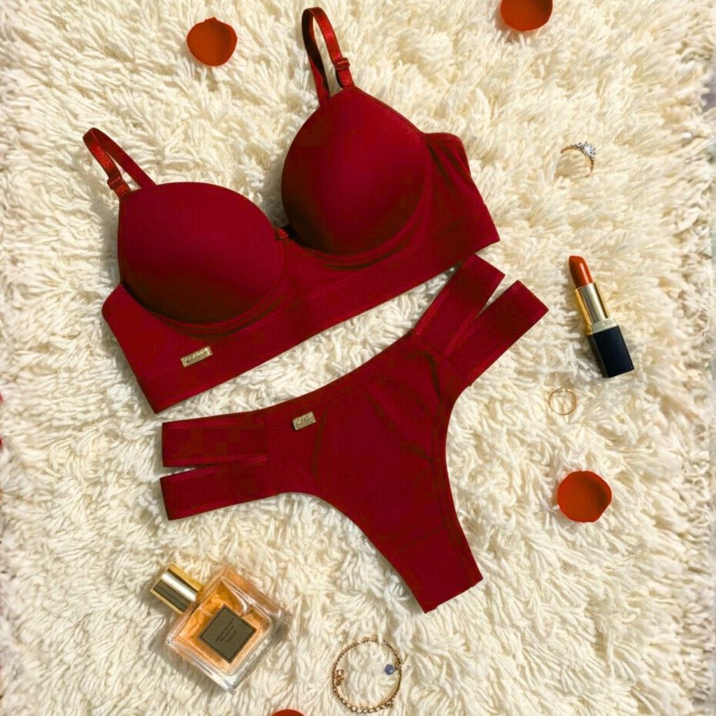 Conjunto Sutiã de Bojo e Calcinha Elástico Conforto duplo Poliamida Premium