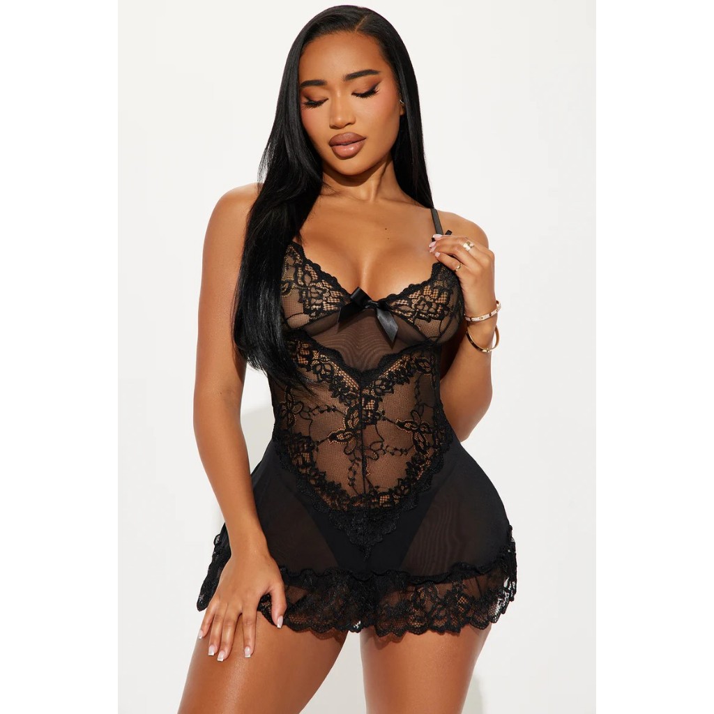Camisola de Tule Transparente e Renda com Calcinha